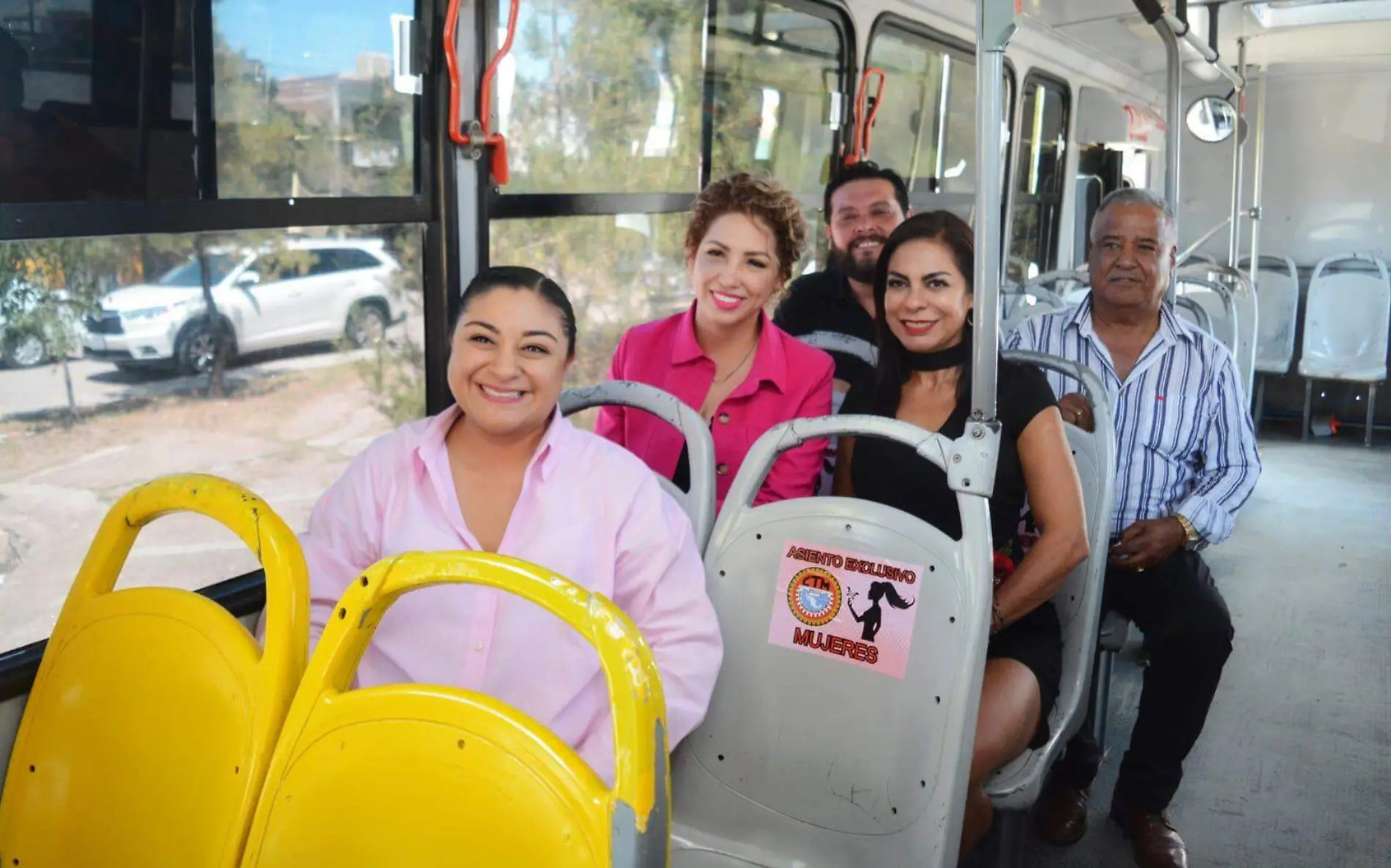 Asientos exclusivos para mujeres en transporte público de Durango